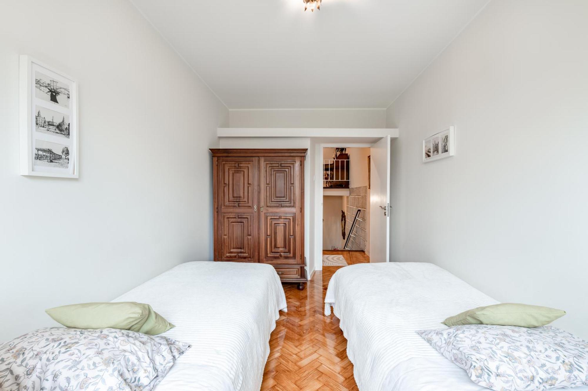 Viva Casa Do Galo Apartment Porto Luaran gambar